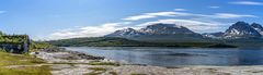 Bergwelt und Fjordlandschaft