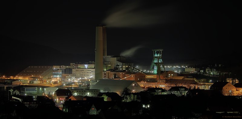 Bergwerk Unterbreizbach Nachts