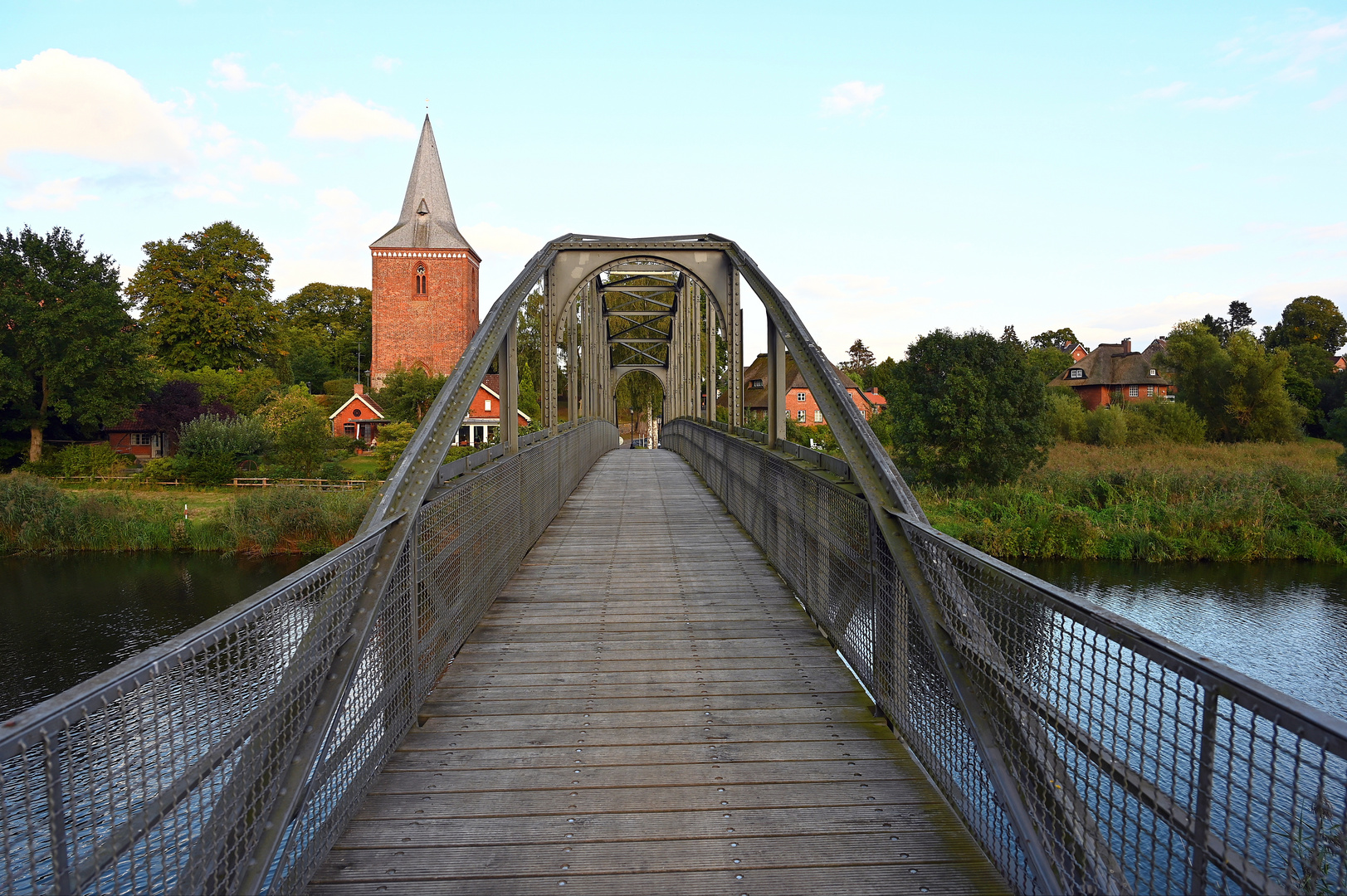 Berkenthin am Elbe-Lübeck-Kanal im Spätsommer