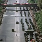 Berlin 1963, Blick von der Siegessäule auf Parade (2)