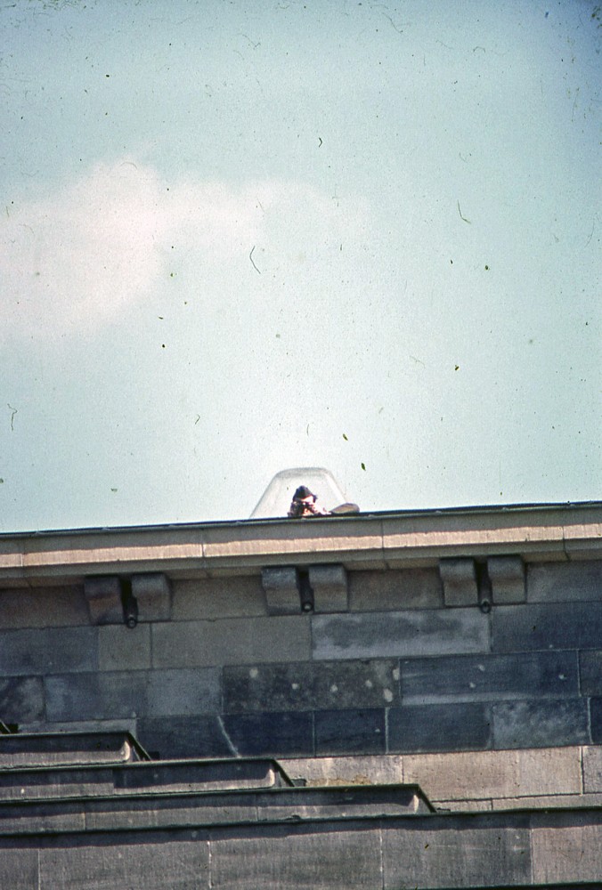 Berlin 1963, Horchposten auf dem Brandenburger Tor