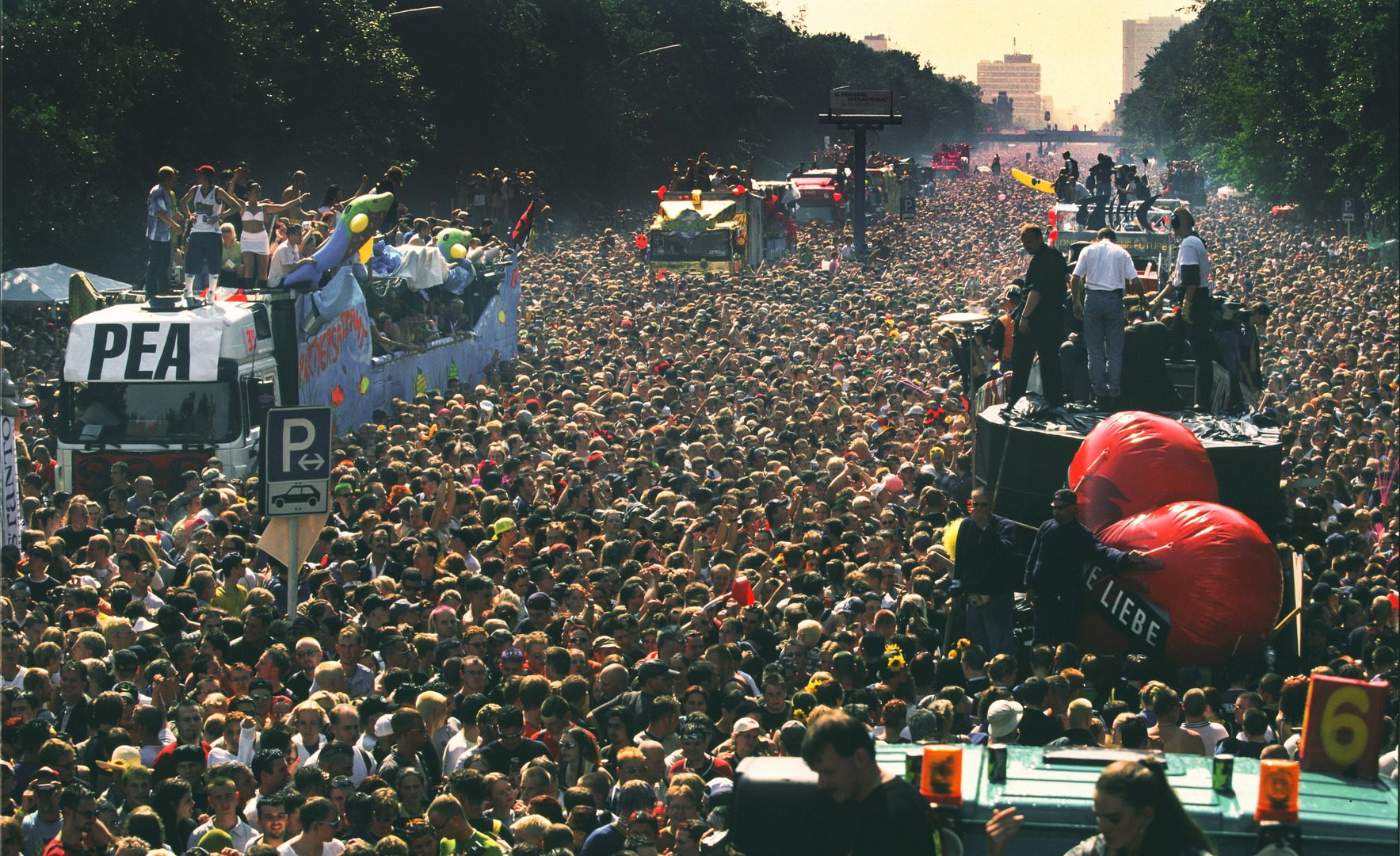 Berlin 1998 "ONE WORLD - ONE FUTURE" 