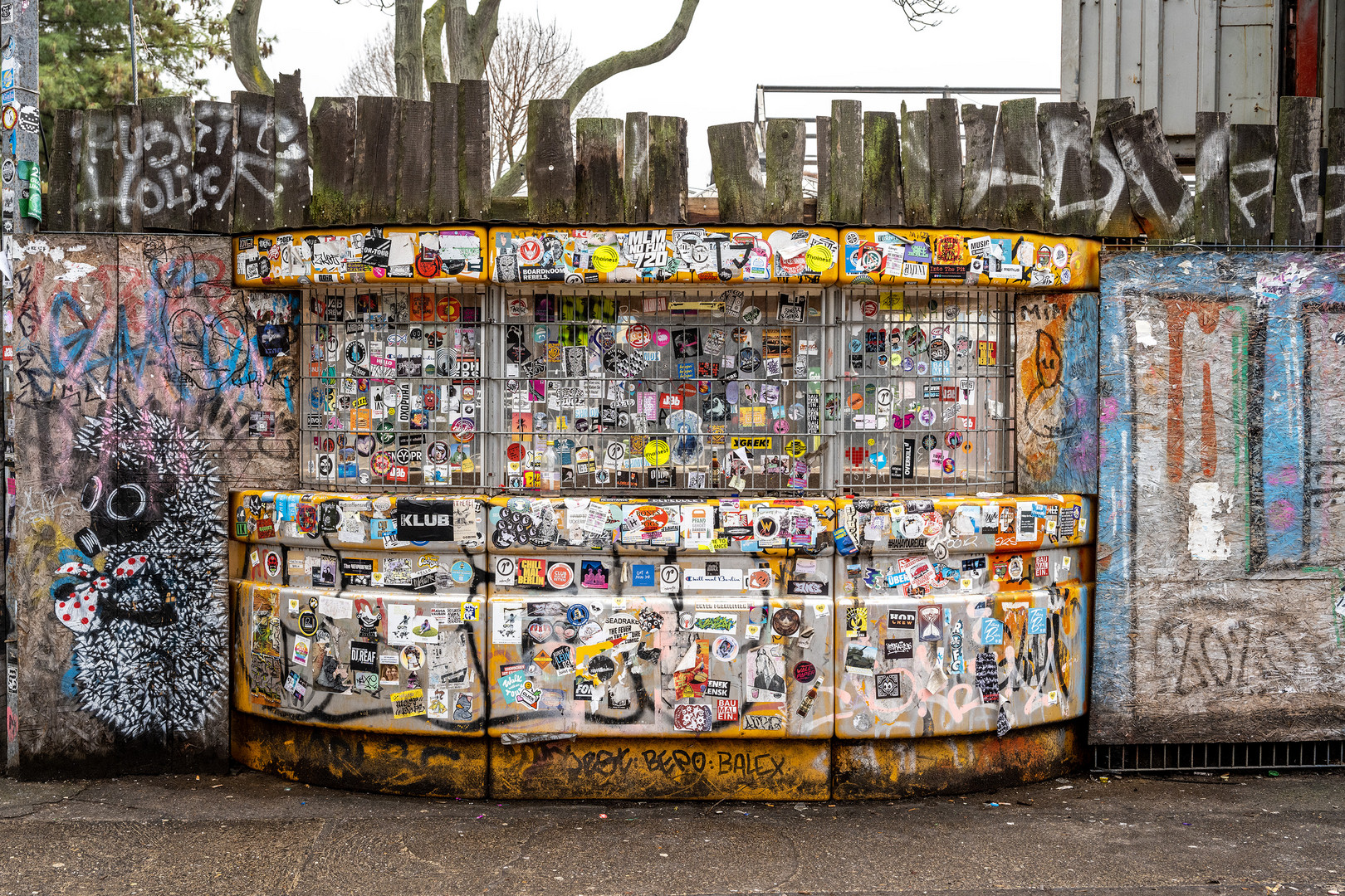 Berlin 23  - Klebekiosk