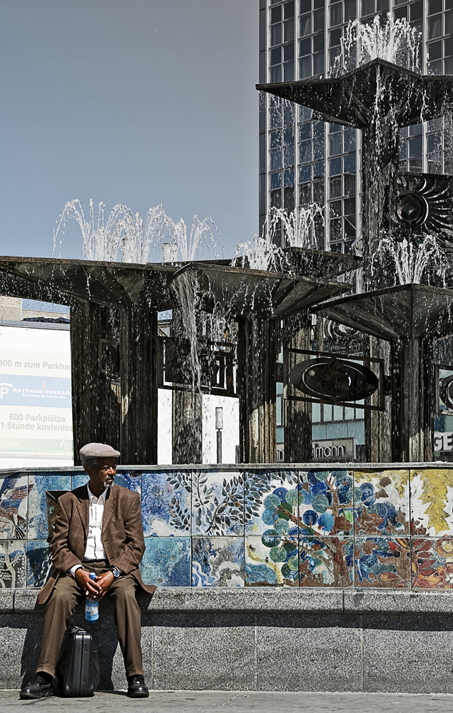 Berlin - Alexanderplatz - Brunnen der Völkerfreundschaft