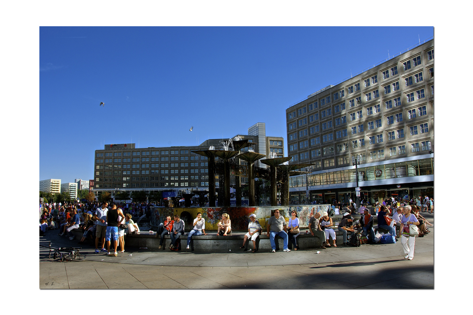 Berlin Alexanderplatz - Brunnen der Völkerfreundschaft