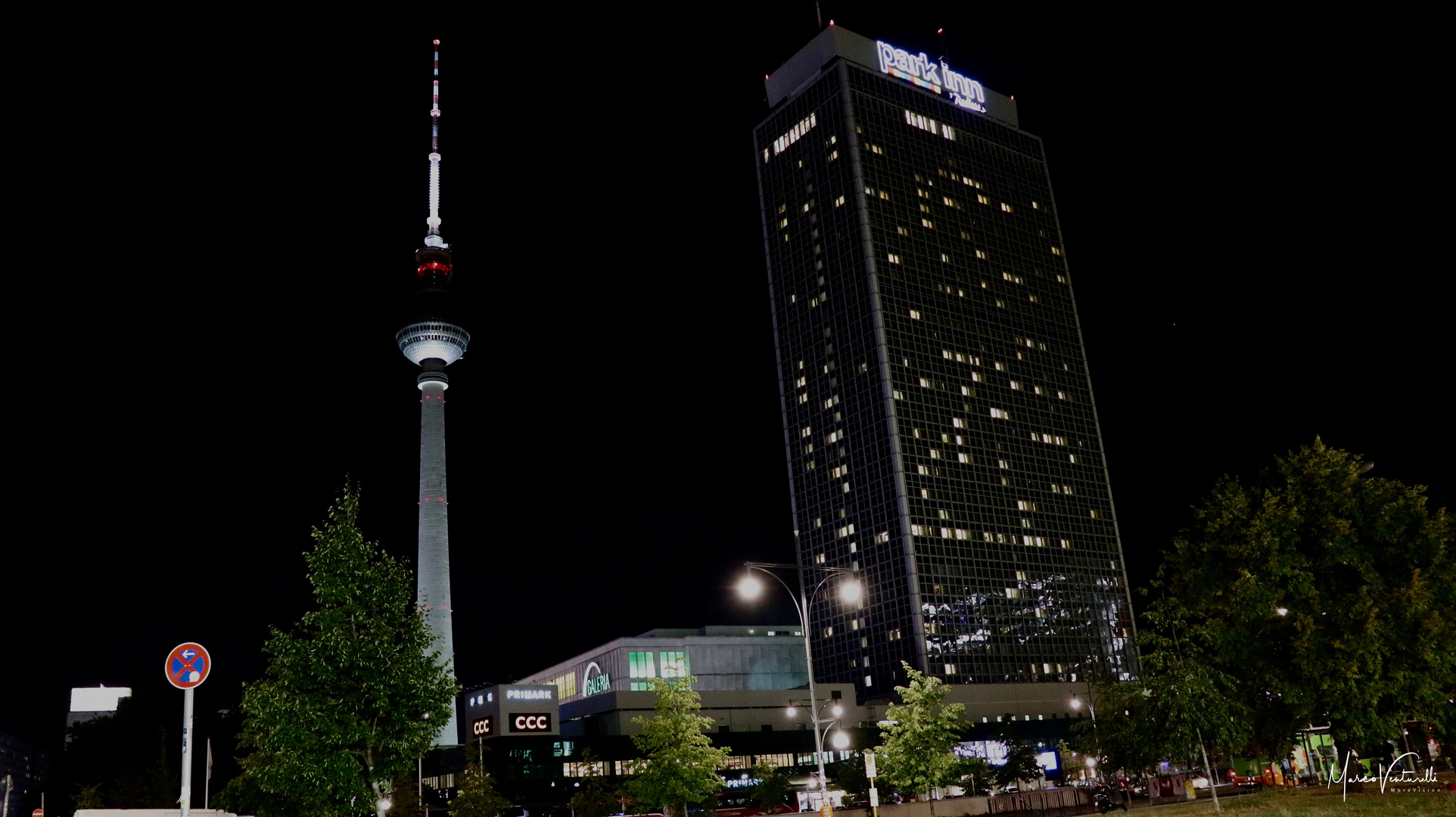 Berlin Alexanderplatz in der Nacht