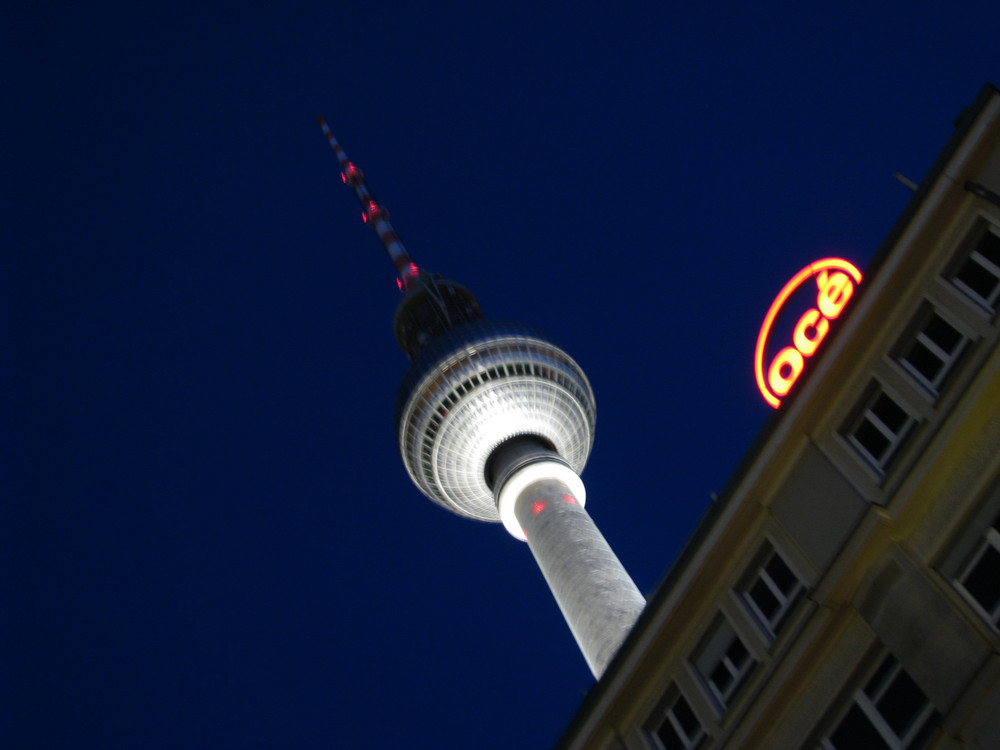 Berlin Alexanderplatz/Fernsehturm tonight....
