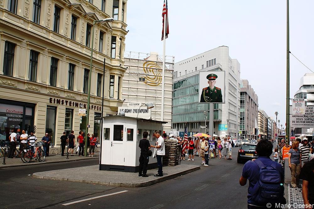 Berlin am Checkpoint Charlie