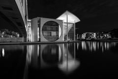 Berlin am Spreebogen - Blick zum Marie-Elisabeth-Lüders Haus