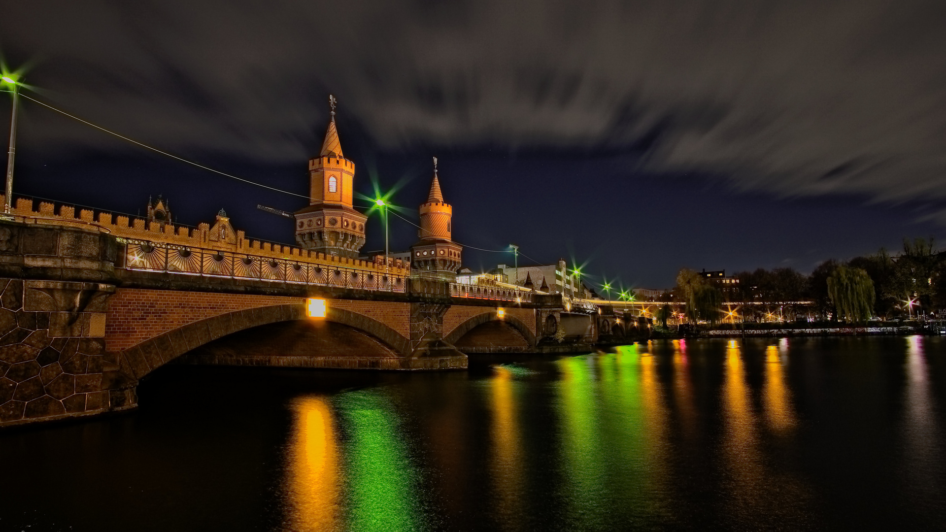 Berlin at night Oberbaumbrücke 1