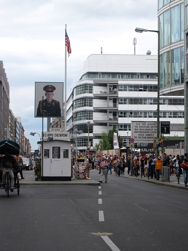 Berlin Aug.2013 Checkpoint Charlie