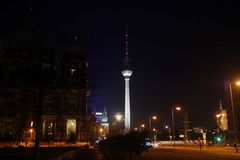 Berlin bei Nacht - der dunkle Berliner Dom