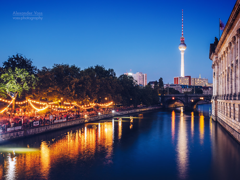 Berlin bei Nacht: Monbijoupark / Strandbar Mitte