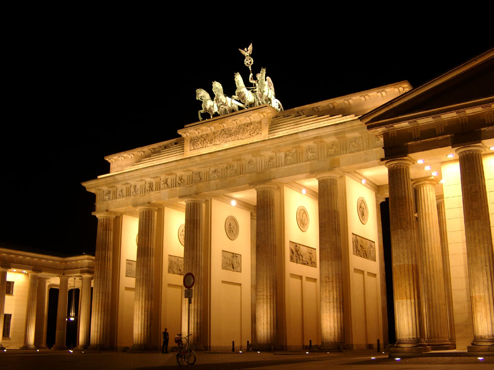 Berlin - Brandenburger Tor bei Nacht