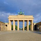 Berlin Brandenburger Tor morgens menschenleer