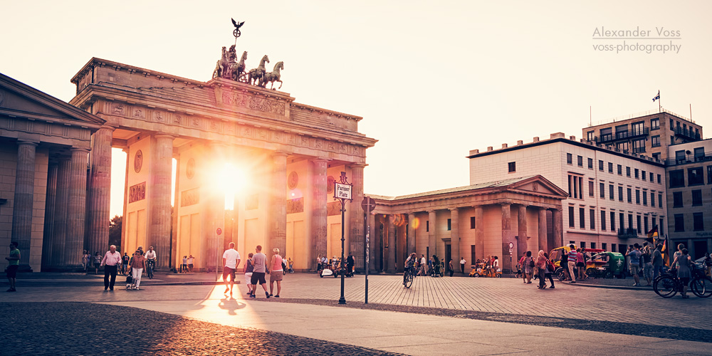 Berlin - Brandenburger Tor / Pariser Platz Foto & Bild ...