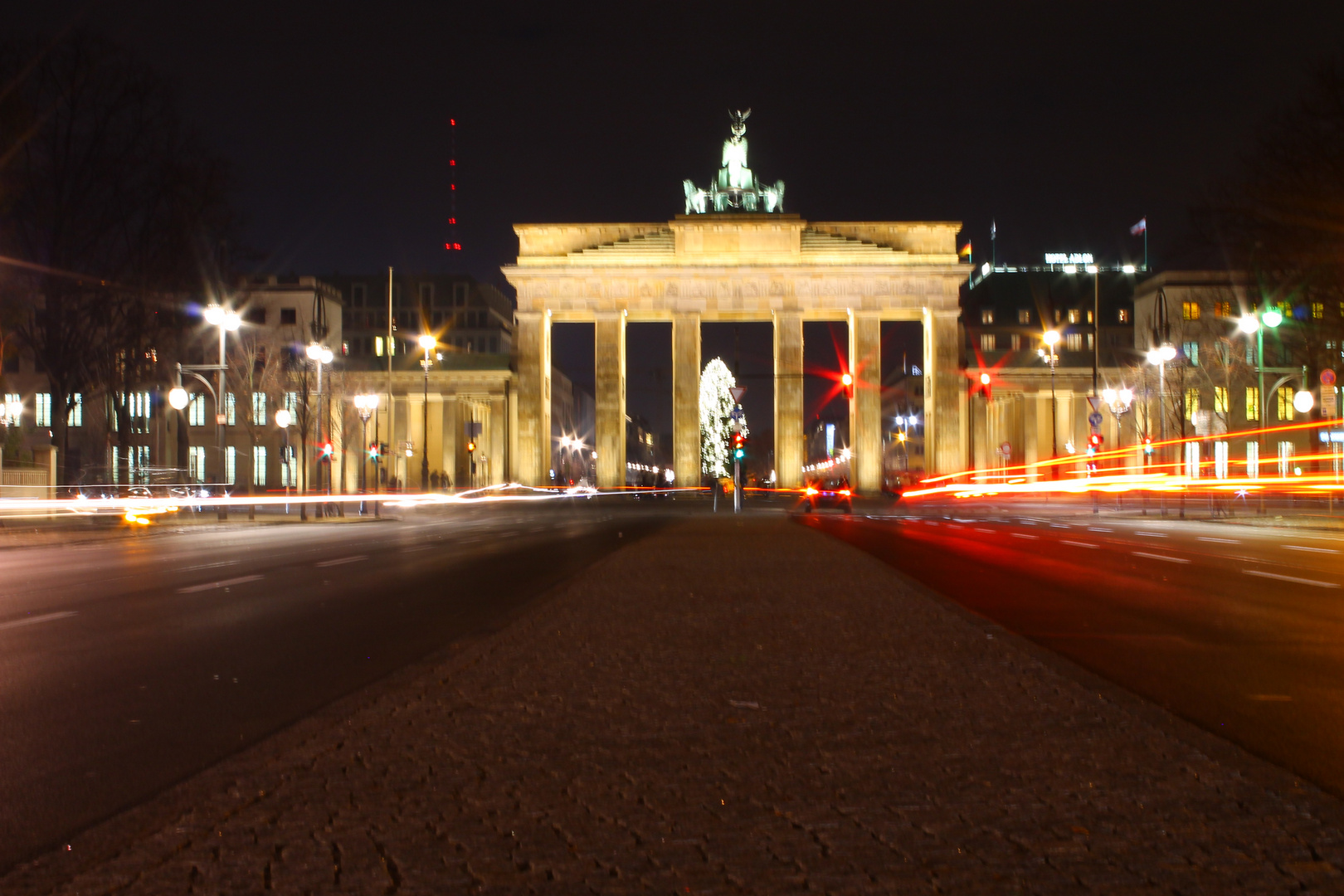 BERLIN BY NIGHT