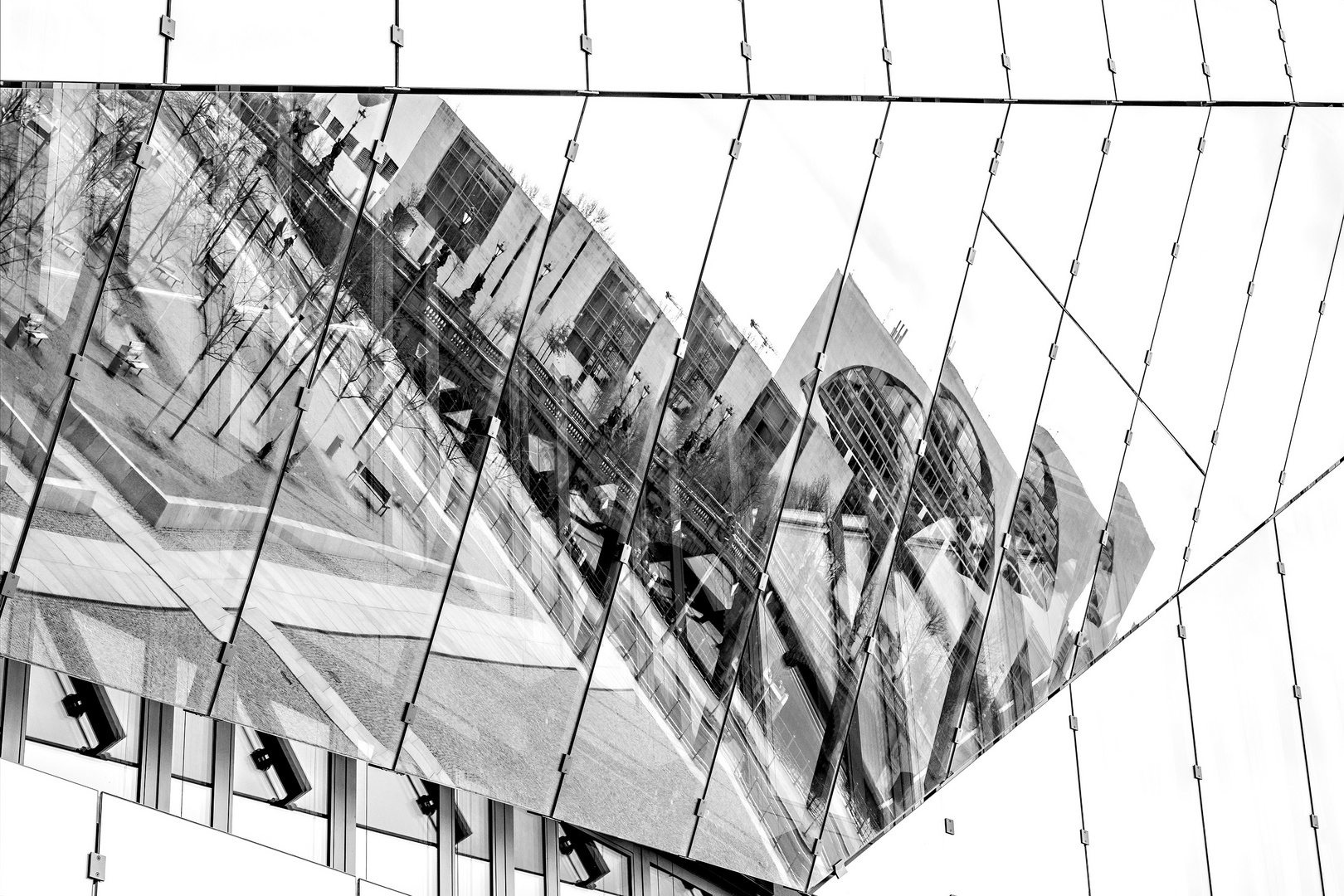 Berlin - Cube Reflexion 02