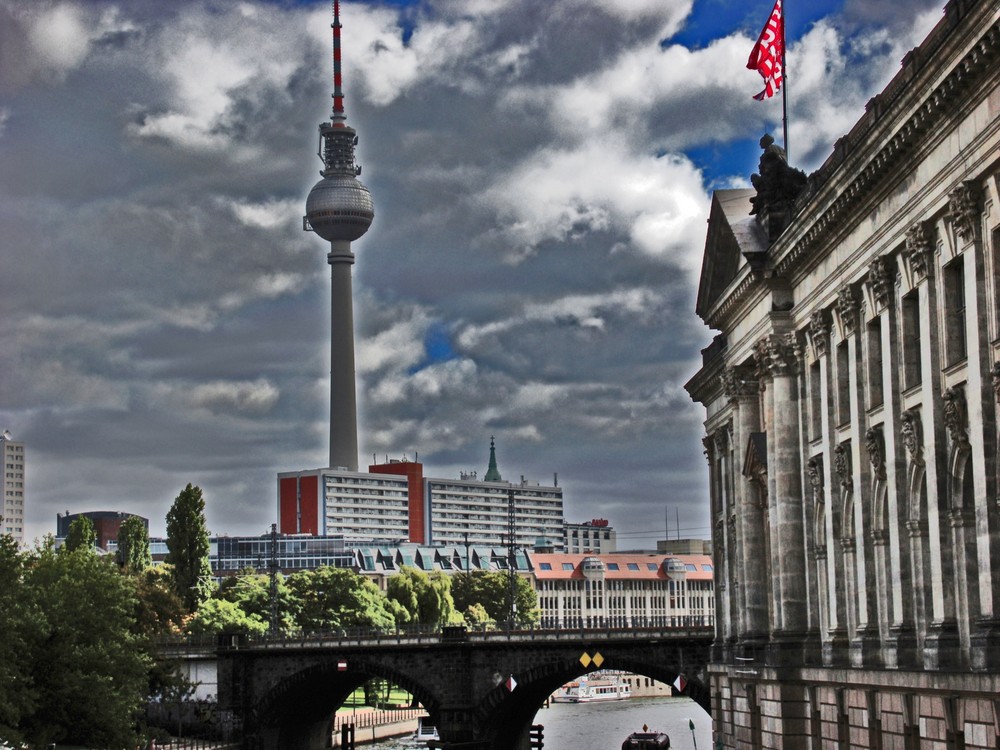 Berlin - Der Himmel droht