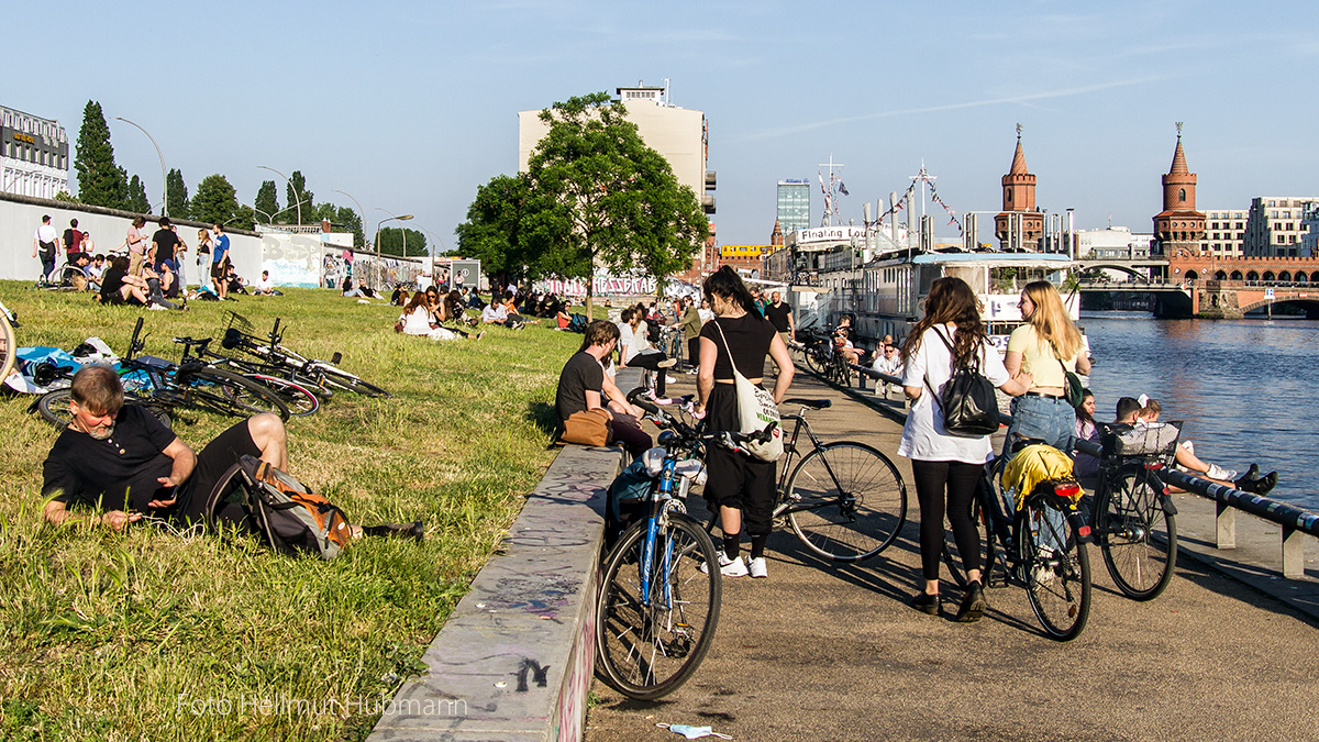 BERLIN ERWACHT