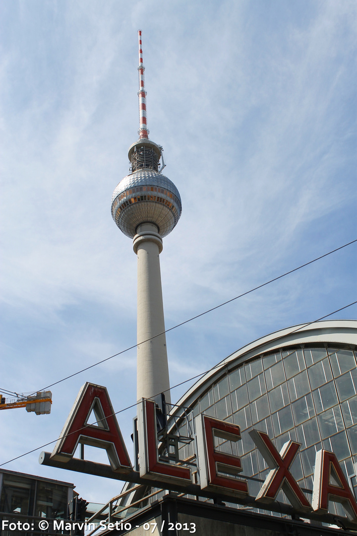Berlin Fernsehenturm + Alexanderplatz