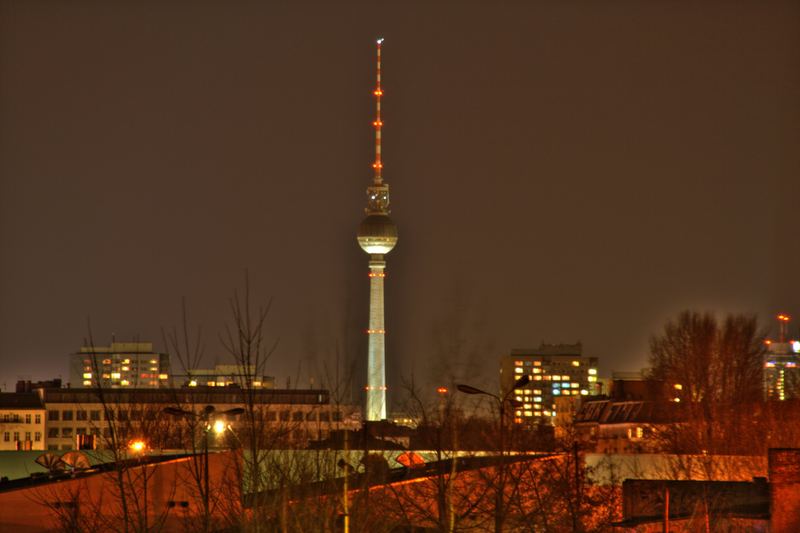 Berlin Fernsehturm am Alexanderplatz (HDR)