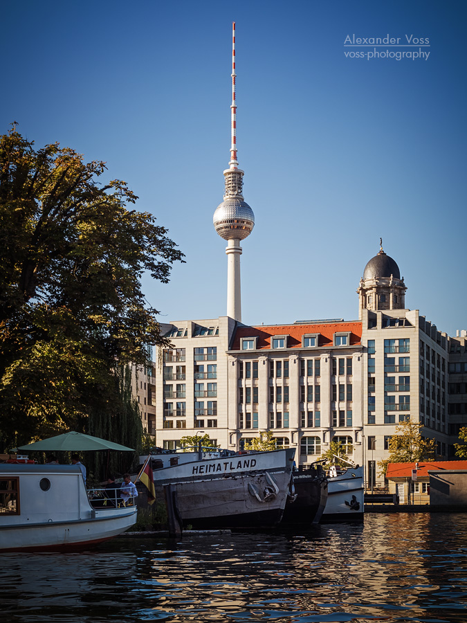 Berlin - Fernsehturm / Historischer Hafen