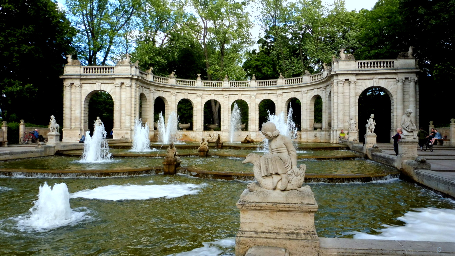 Berlin Friedrichshain - am Märchenbrunnen-1-