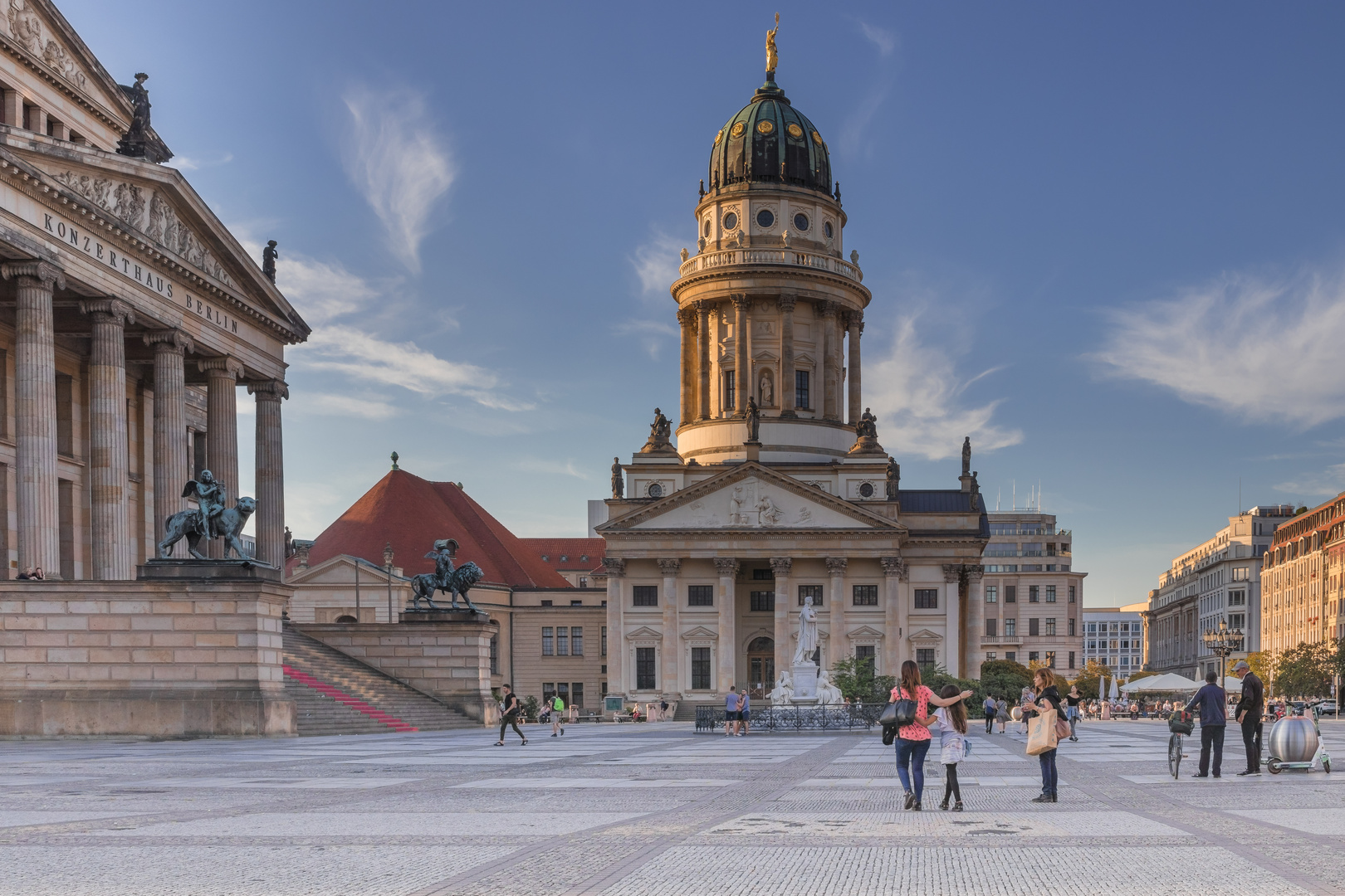 Berlin Gendarmenmarkt mit franzoesischem Dom