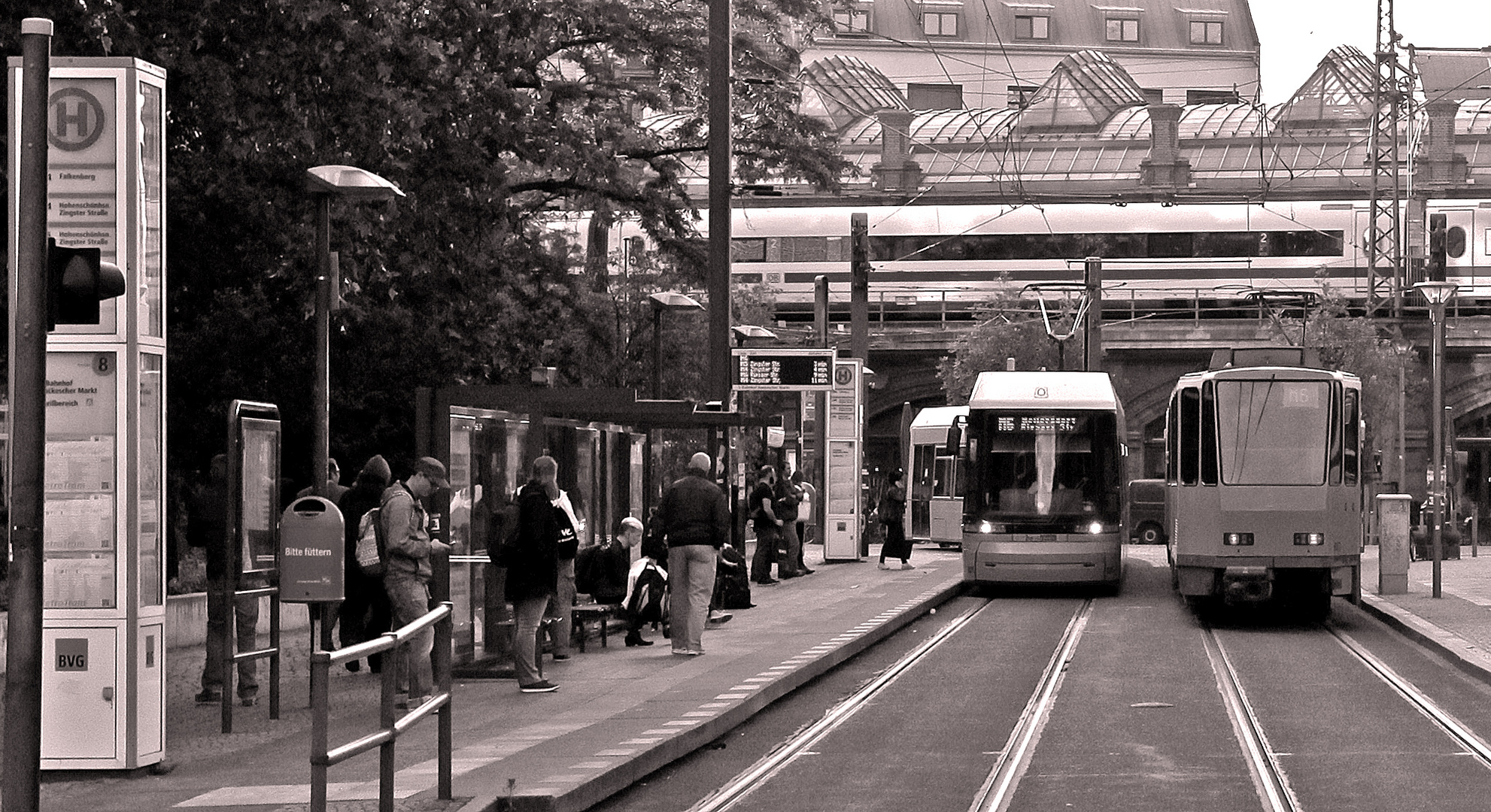 Berlin, Haltestelle am S-Bf. Hackescher Markt