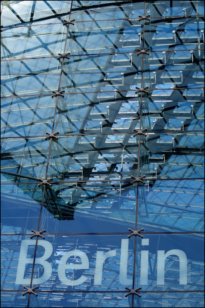 _ Berlin HauptBahnHof _