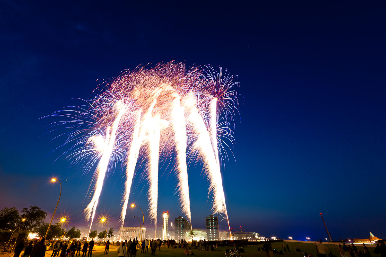 Berlin Hauptbahnhof Feuerwerk