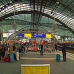 Berlin-Hauptbahnhof . Wer den Bogen überspannt