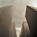Berlin - Holocaust Mahnmal - vor dem Regen