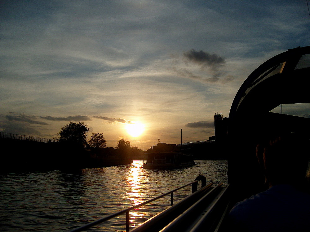 Berlin in Abenddämmerung