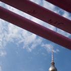 Berlin, Juli 2014: Fernsehturm mit Rohren 2