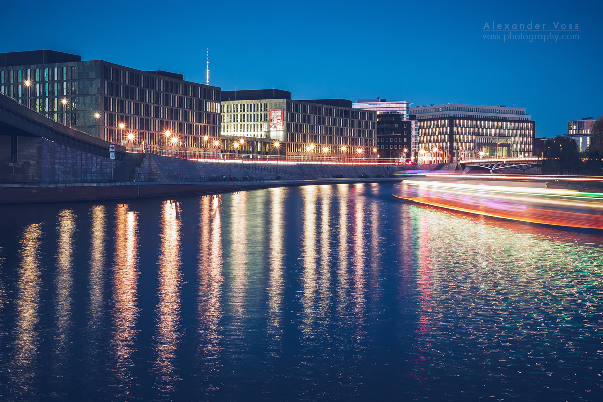 Berlin - Kapelle-Ufer bei Nacht