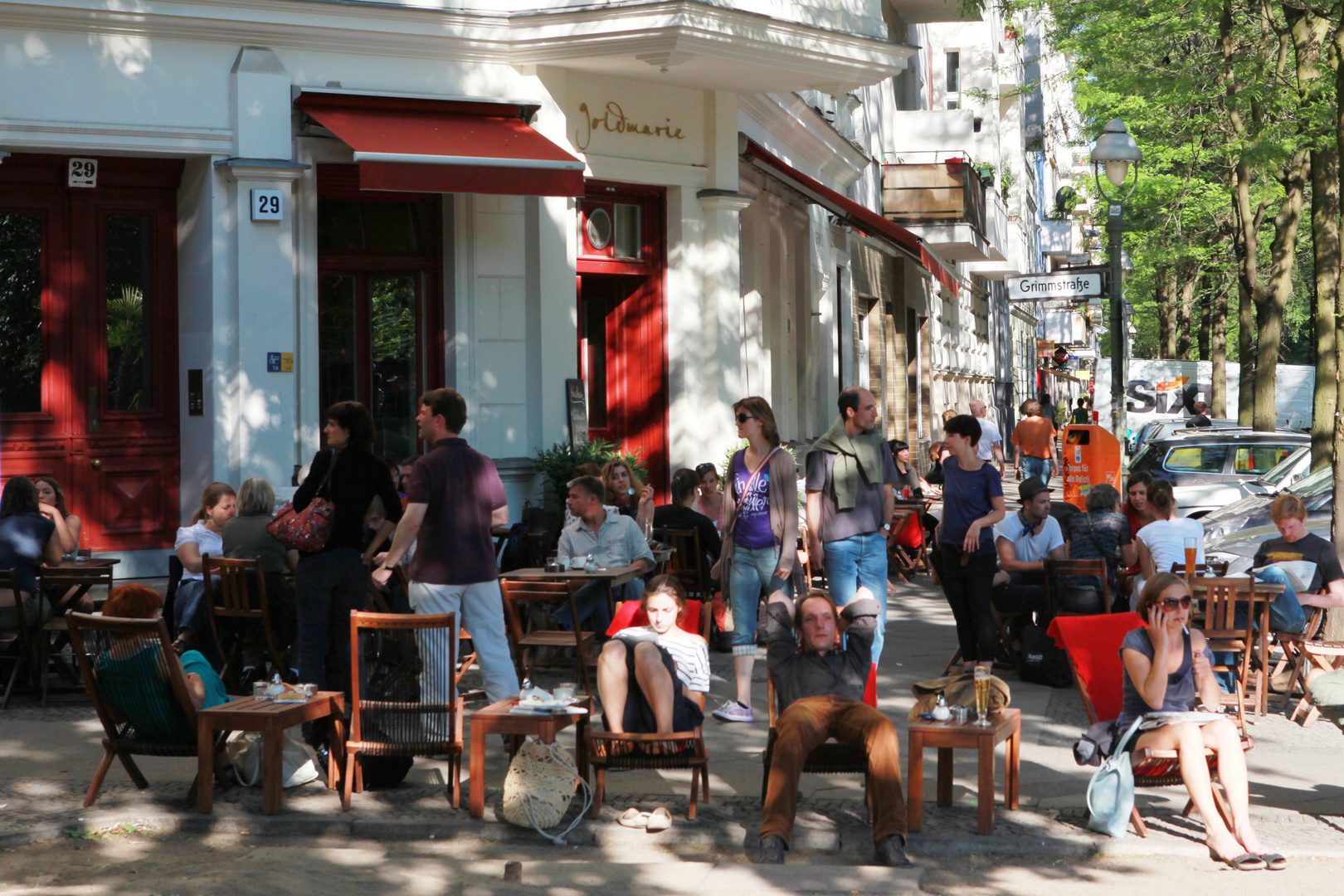 Berlin Kreuzberg - Grimmstraße mit Szene