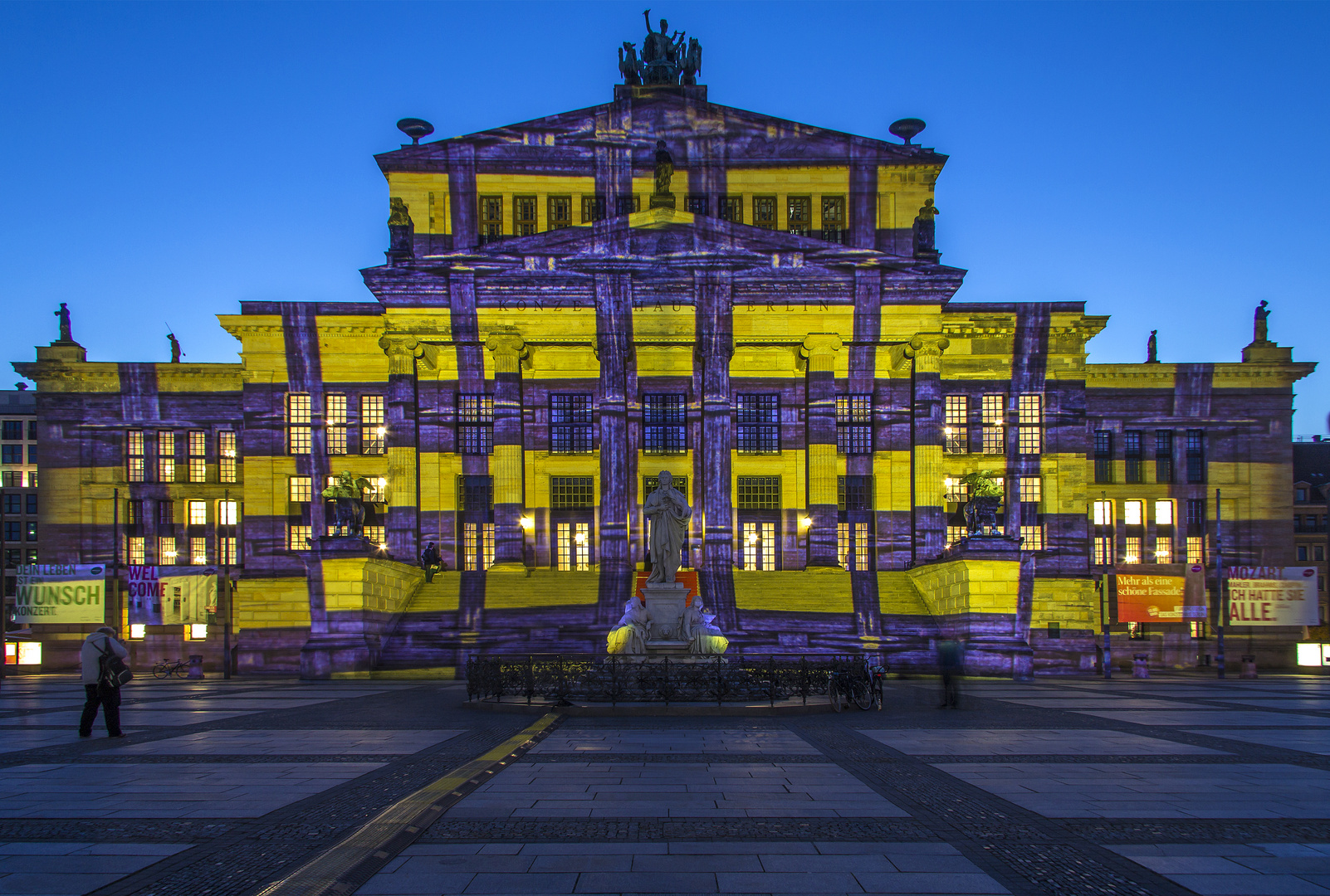 BERLIN LEUCHTET (1)