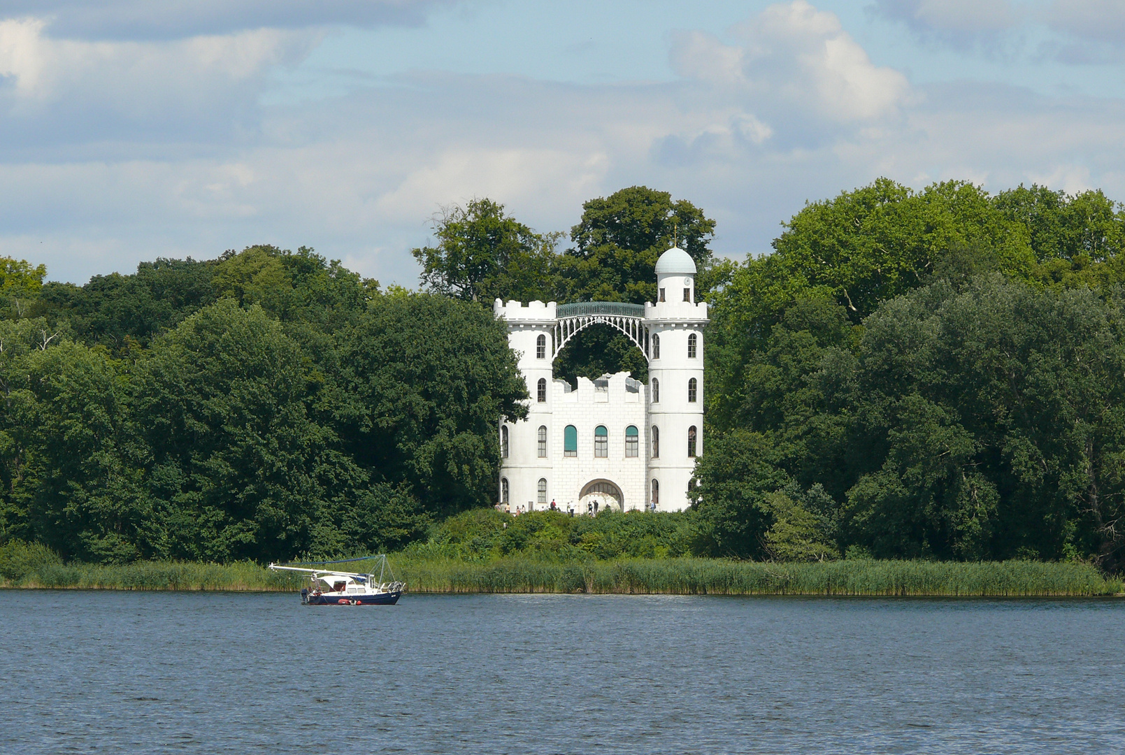 Berlin - Lustschloss auf der Pfaueninsel