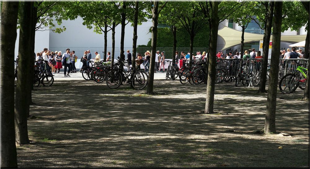 Berlin mit dem Fahrrad unterwegs Foto & Bild