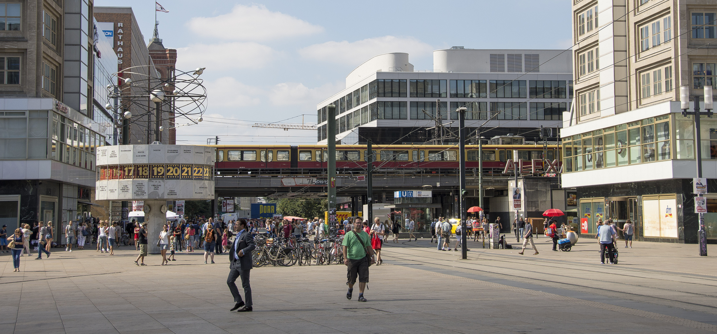 Berlin - Mitte - Alexanderplatz - Station "Bhf B-Alexanderplatz" and Weltzeituhr - 10