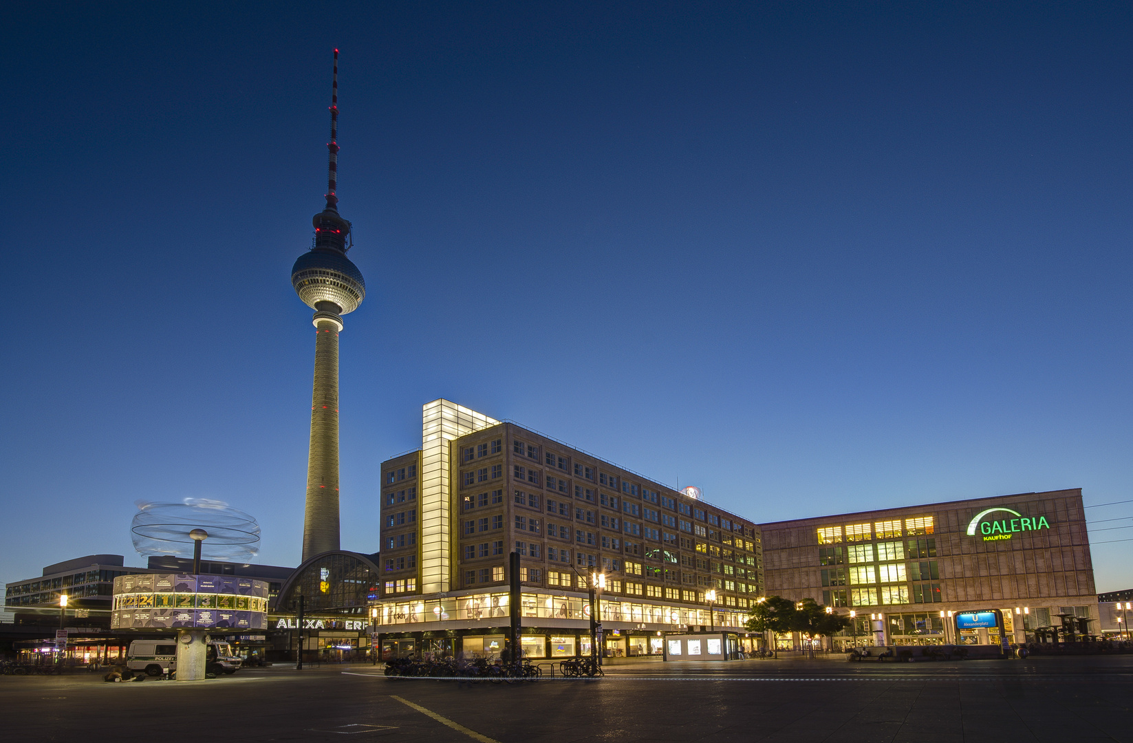 Berlin - Mitte - Alexanderplatz - Weltzeituhr and Fernsehturm - 29