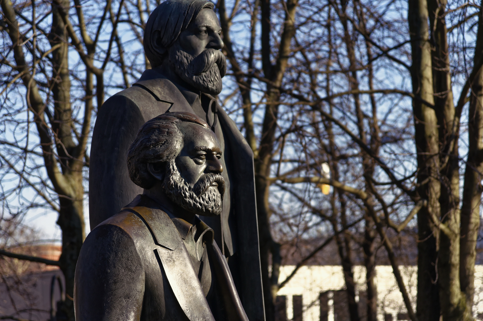 BERLIN - Mitte - Karl Marx und Friedrich Engels - ein perfektes Team 