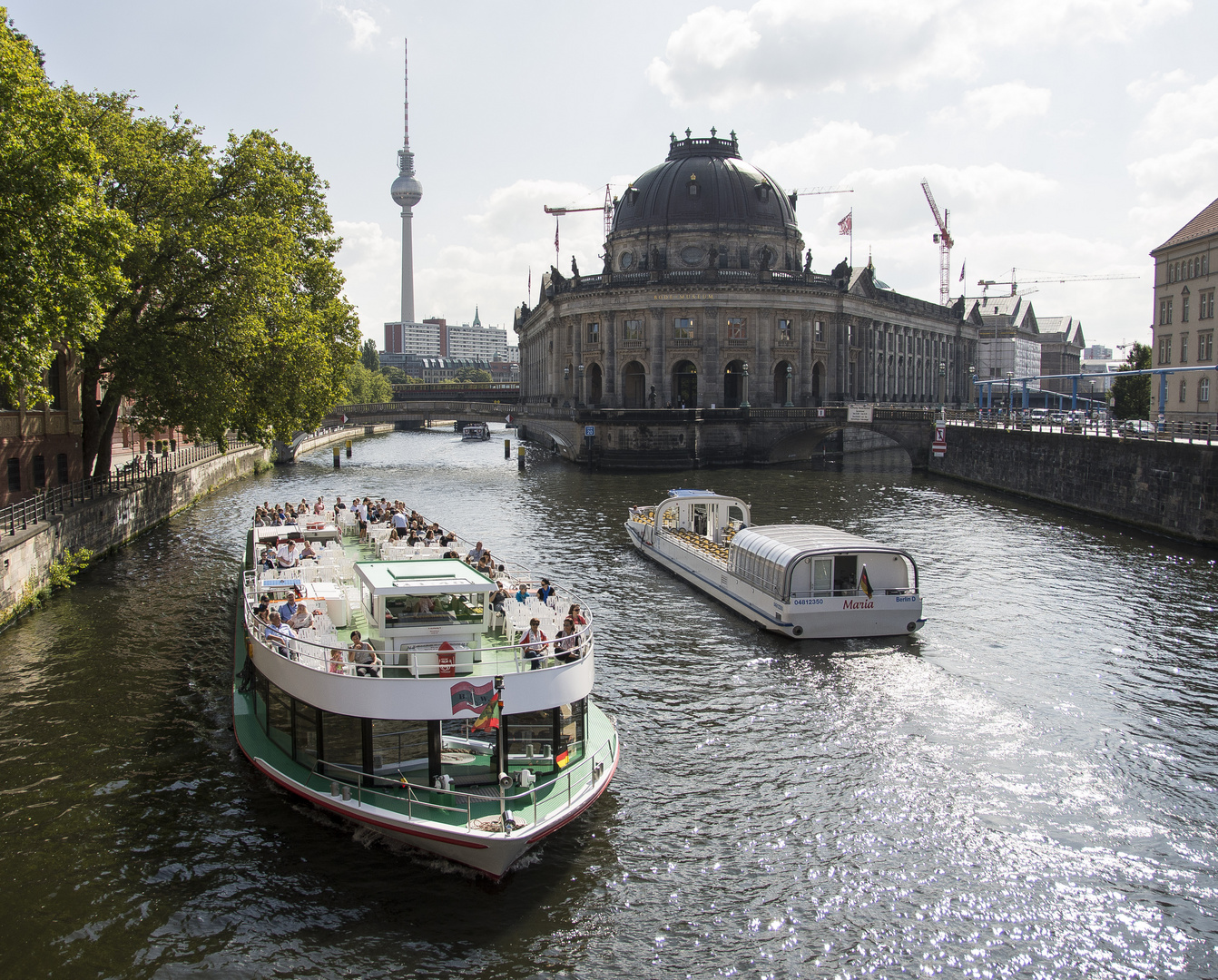 Berlin - Mitte - Monbijoustr - Museuminsel - Bodenmuseum - 01