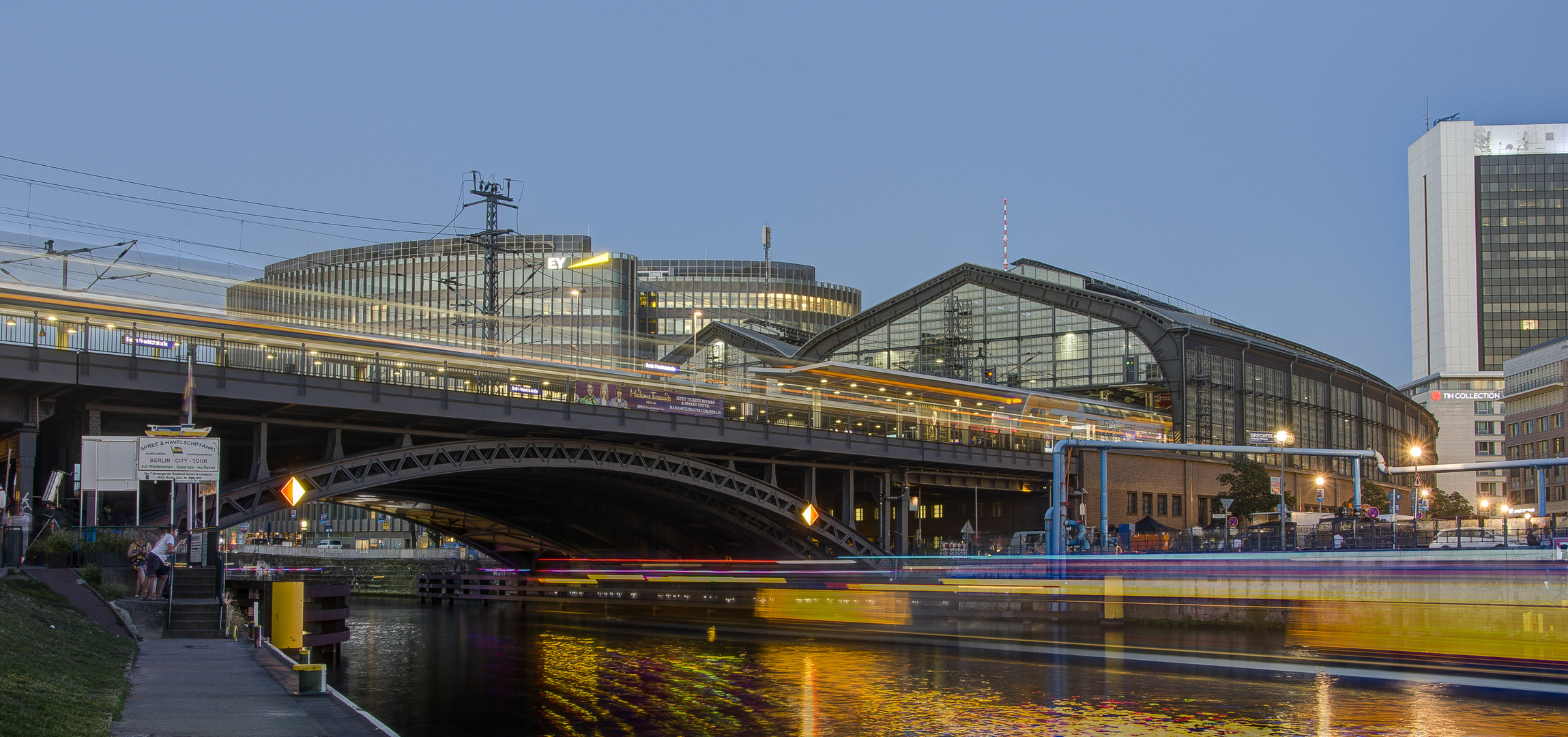 Berlin - Mitte - Spree River - S-Bahn Station "Bhf B- Friedichstraße"