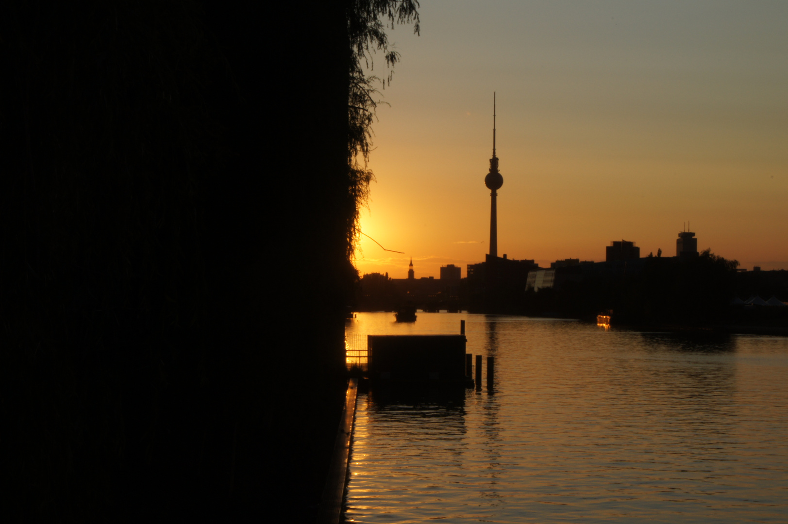 Berlin, Muddastadt, Sonne und die Spree Foto & Bild landschaft, bach