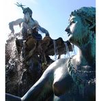 Berlin - Neptun-Brunnen - Er und sie
