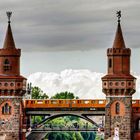 Berlin - Oberbaumbrücke zwischen Friedrichshain und Kreuzberg