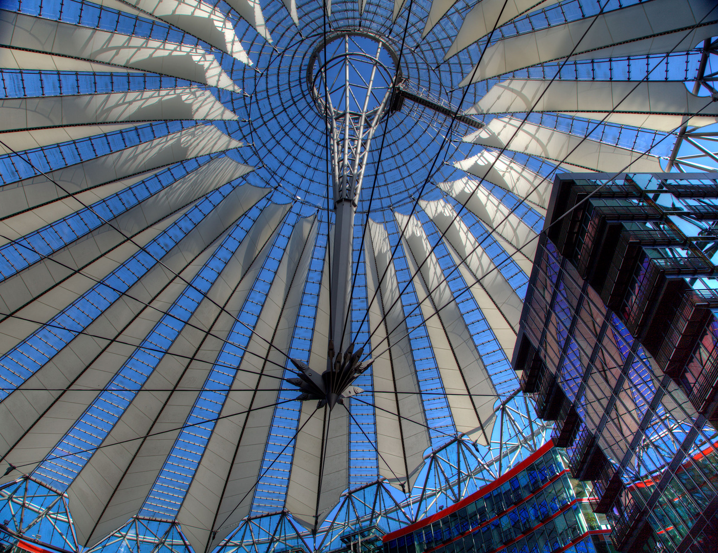 Berlin - Potsdamer Platz / Deckel